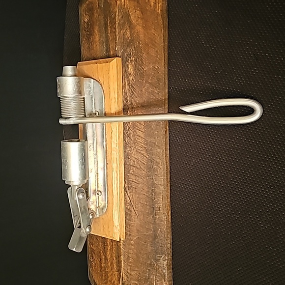 Vintage Reed's Rocket Nut Cracker - Picture 7 of 11